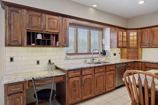 11824 Welters Way, Eden Prairie, MN 55347