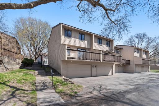 281 W Eagle Lake Drive, Maple Grove, MN 55369