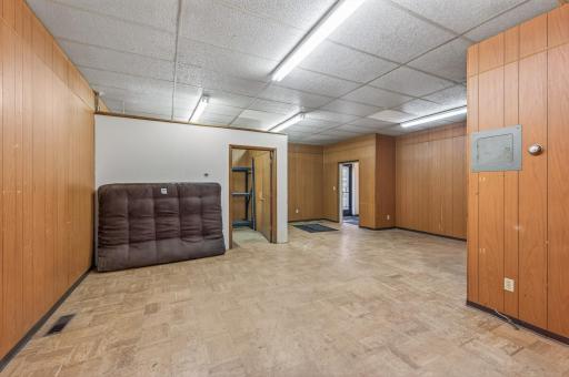 5201 Lakeland Avenue N, Minneapolis, MN 55429