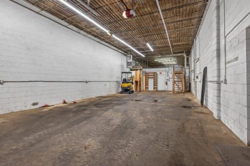 5201 Lakeland Avenue N, Minneapolis, MN 55429