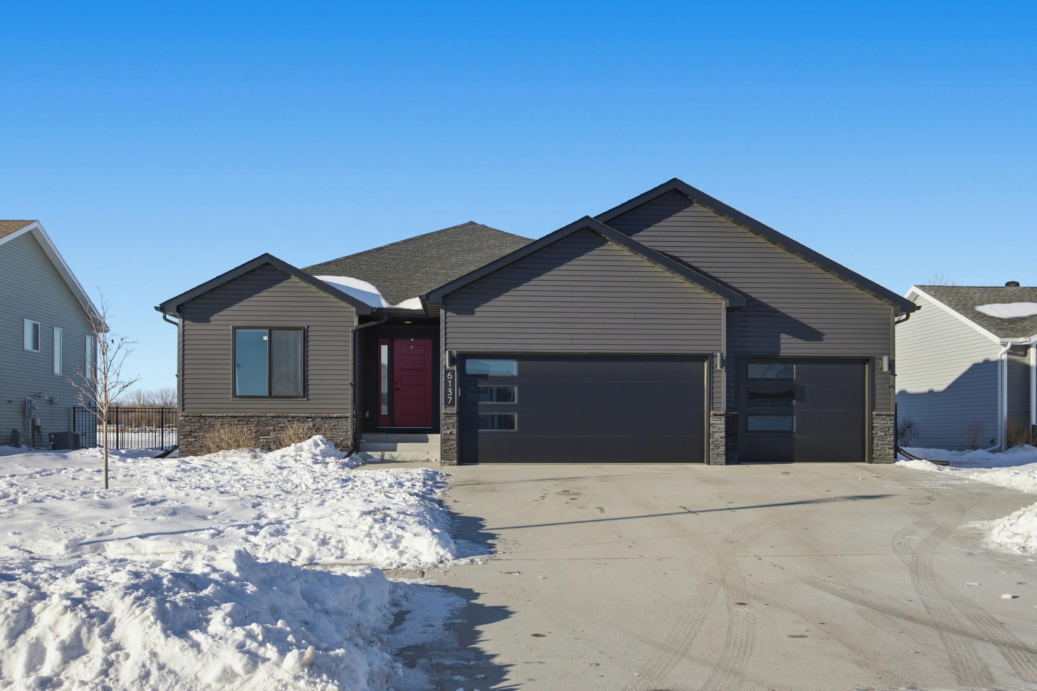 Welcome to 6137 68th St S!