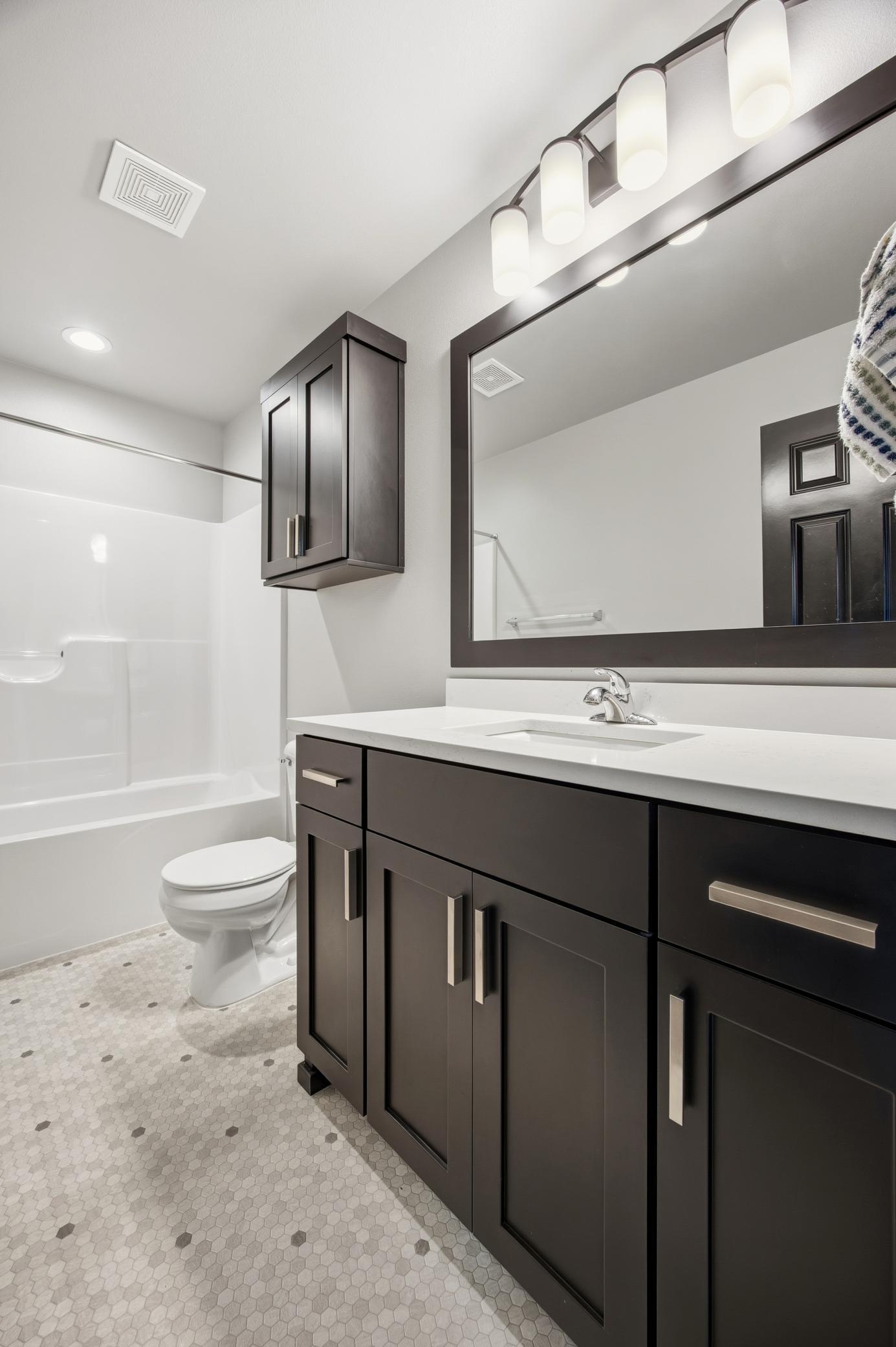 Full bath on main