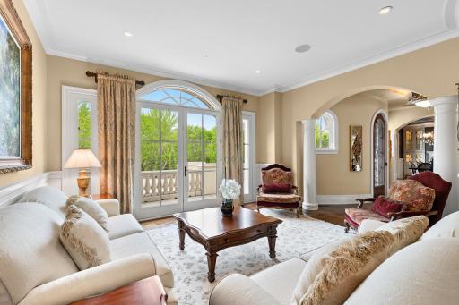 1560 Hunter Drive, Wayzata, MN 55391