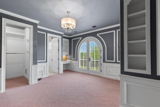 1560 Hunter Drive, Wayzata, MN 55391