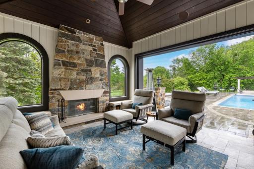 1560 Hunter Drive, Wayzata, MN 55391