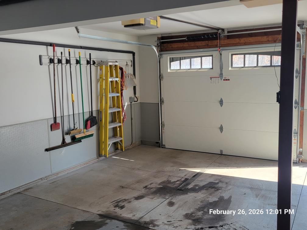 Garage right side