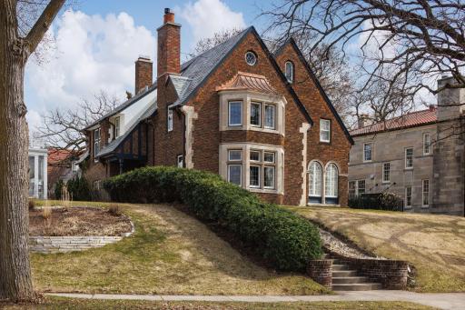 2635 Newton Avenue S, Minneapolis, MN 55405
