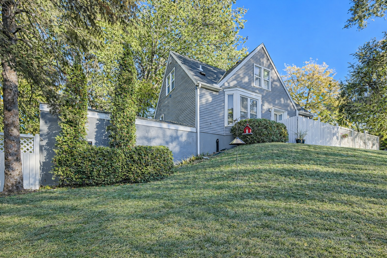 Photos With Mostly Green Grass From A Previous Fall!