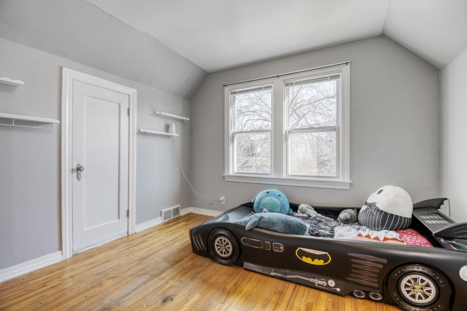 Upper Level Second Bedroom