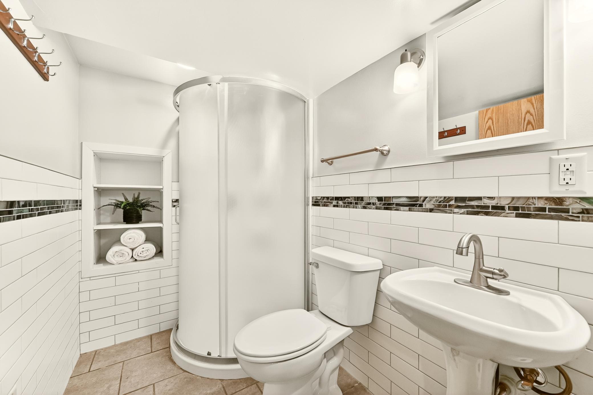 Lower Level 3/4 Bath