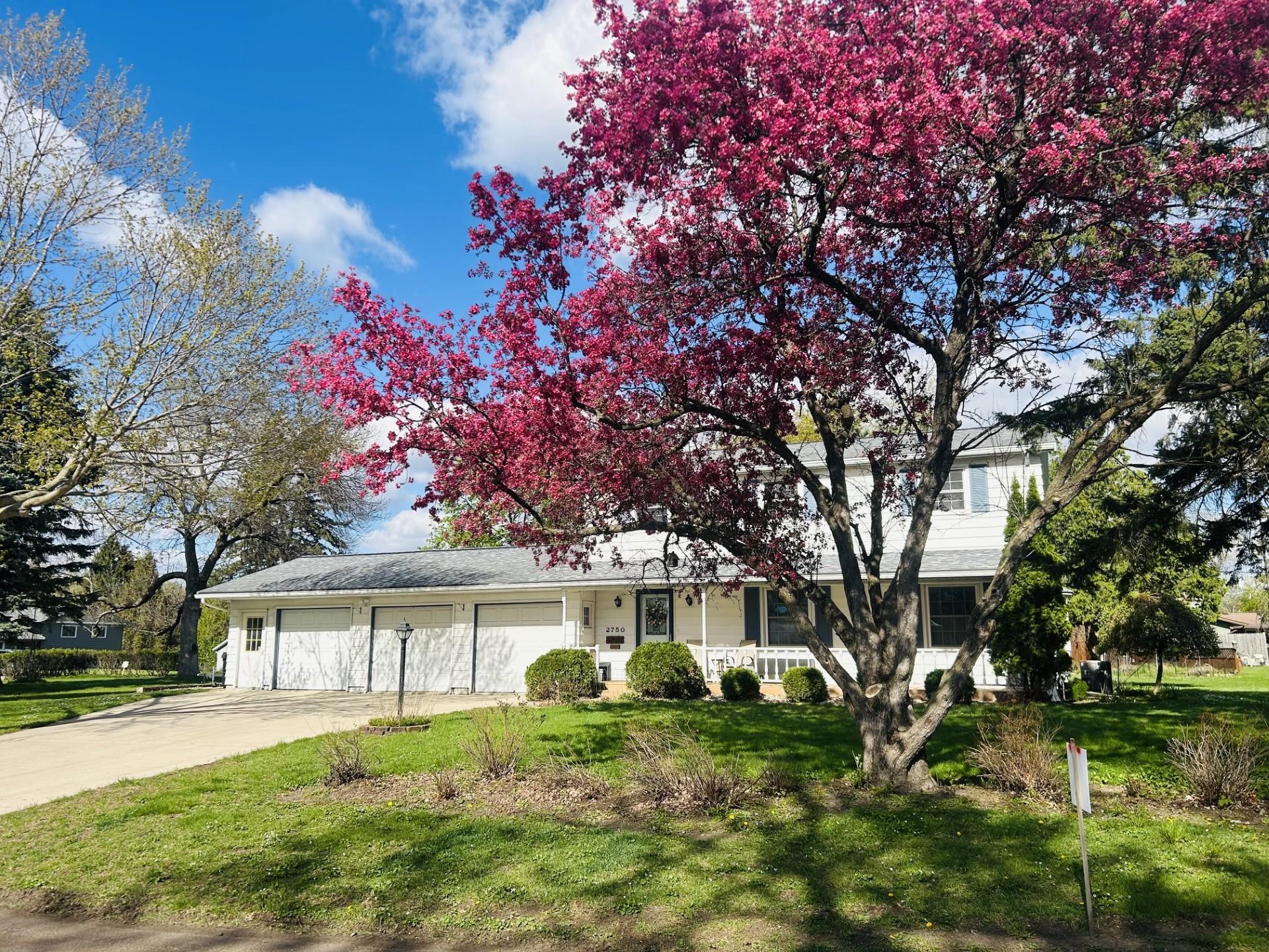 2750 Front with tree