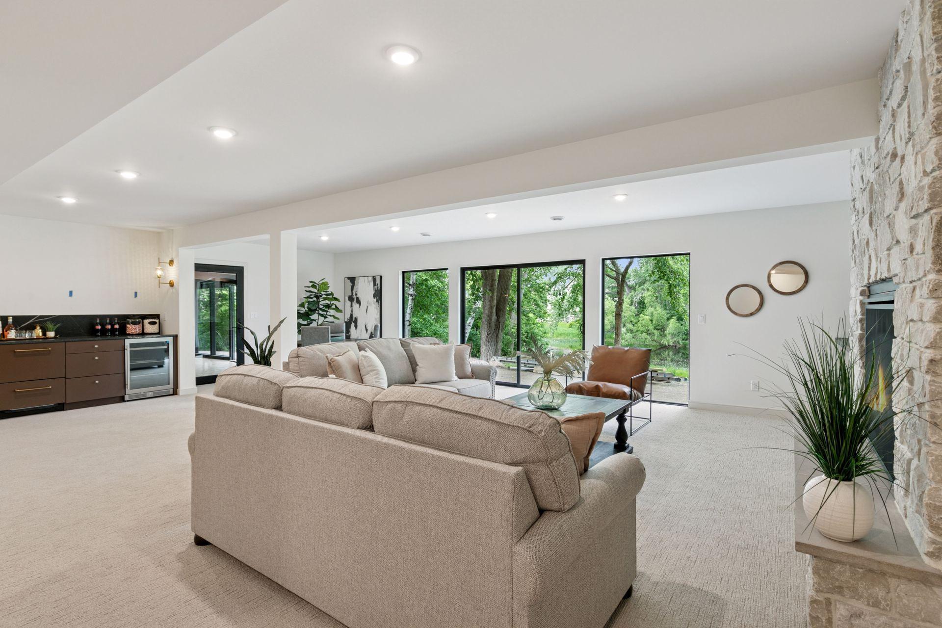 An extraordinary walk out to the backyard and pond. Perfect for entertaining!