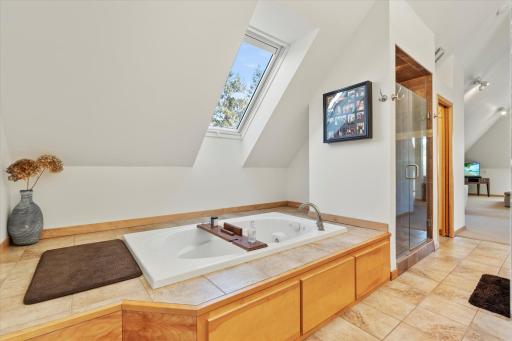 10047 Cove Pointe Road, Brainerd, MN 56401