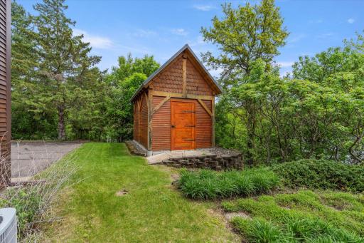 10047 Cove Pointe Road, Brainerd, MN 56401