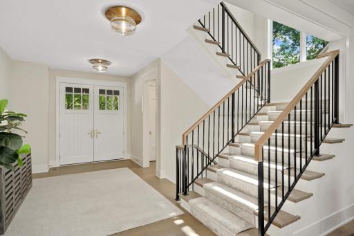 5316 Highwood Drive W, Edina, MN 55436