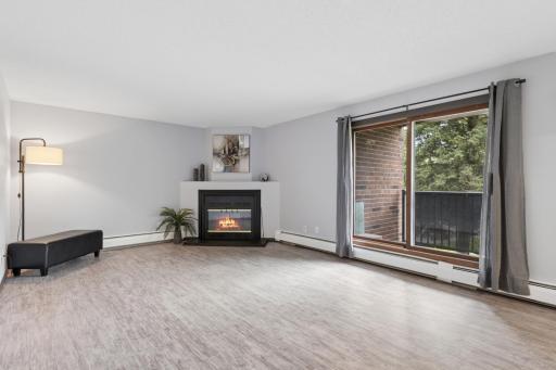 3440 Golfview Drive, 121, Saint Paul, MN 55123