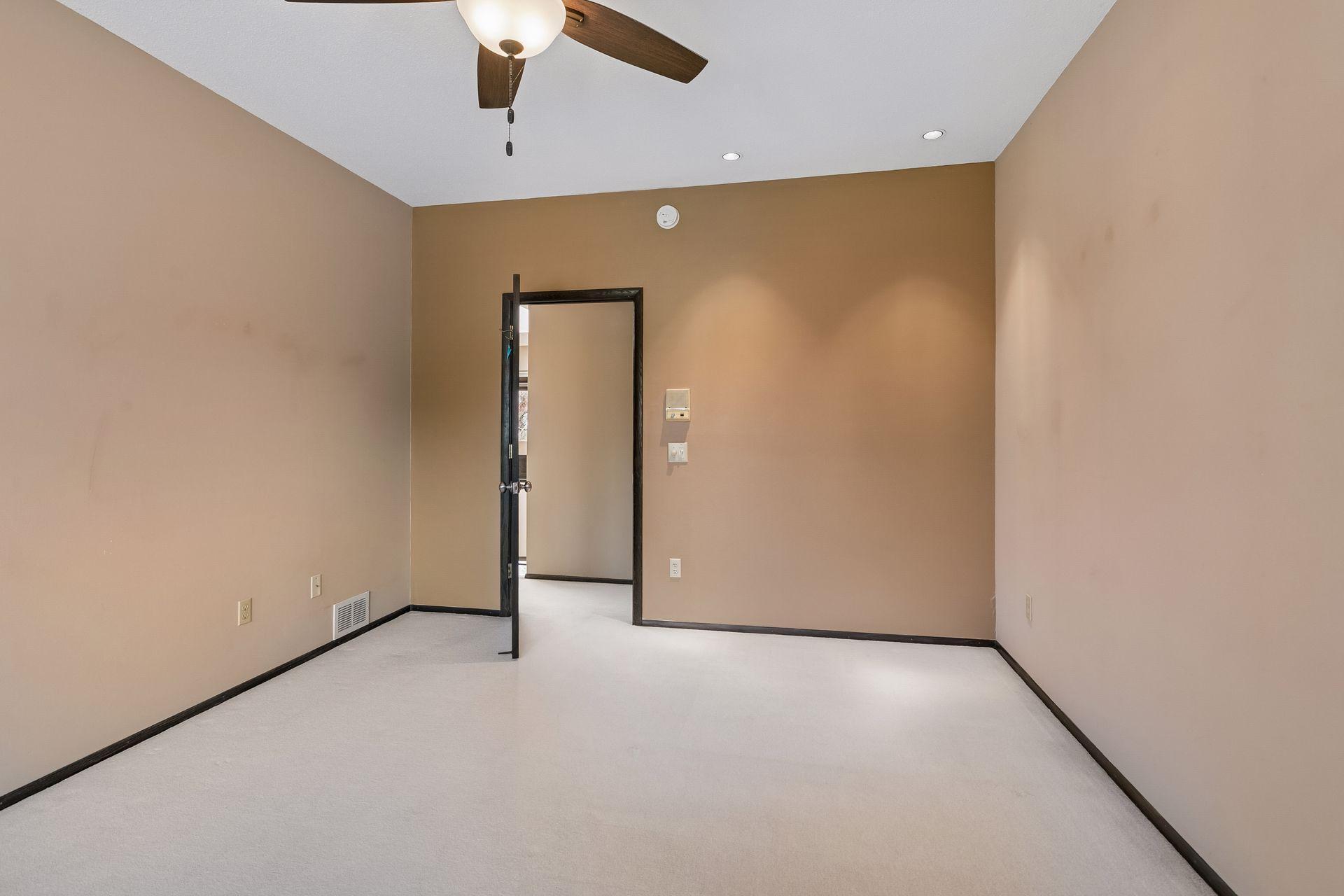 4334 Highland Drive - Spacecrafting - 0042.jpg