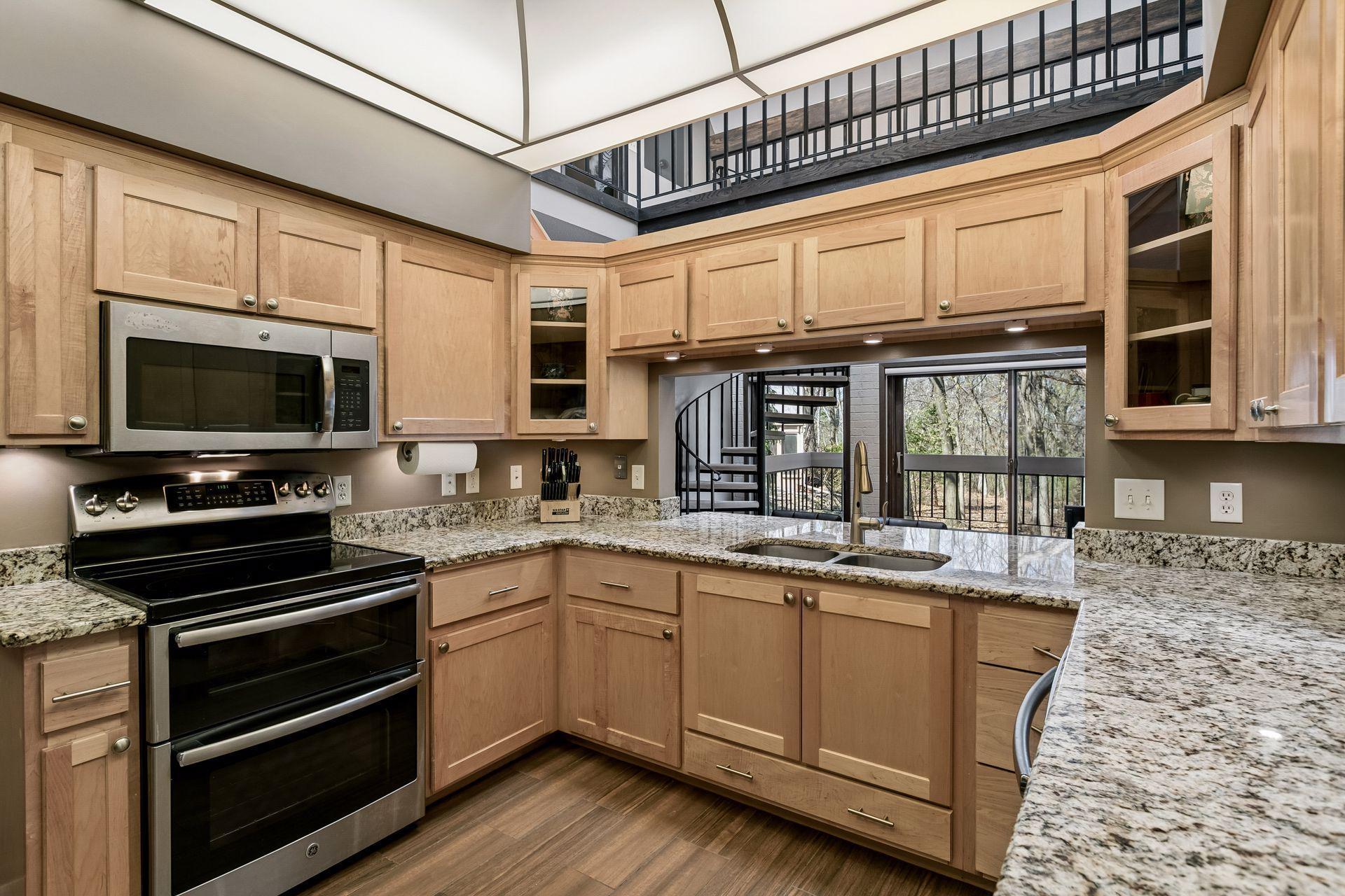 4334 Highland Drive - Spacecrafting - 0018.jpg