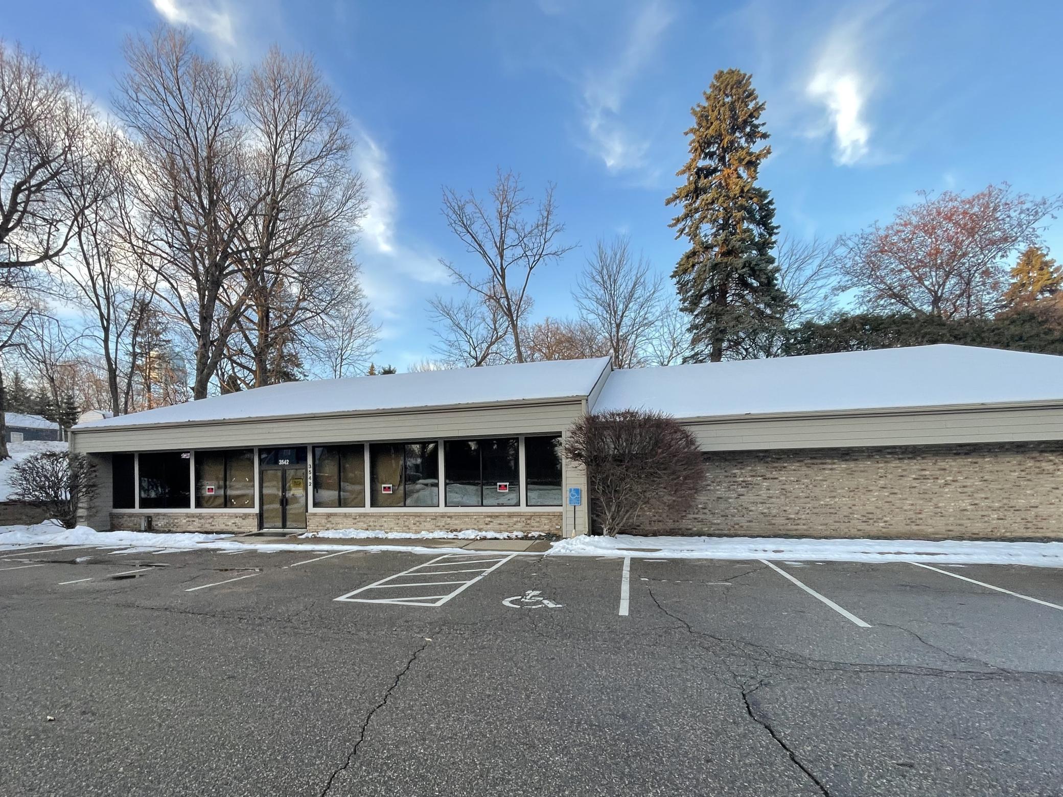 Property photo for 3542 Shoreline Drive, Wayzata, MN 55391