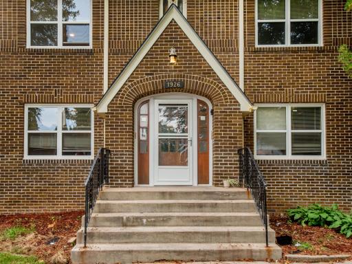 1926 Grand Avenue, Saint Paul, MN 55105