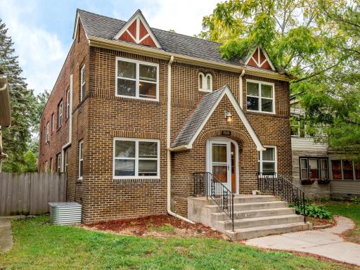 1926 Grand Avenue, Saint Paul, MN 55105