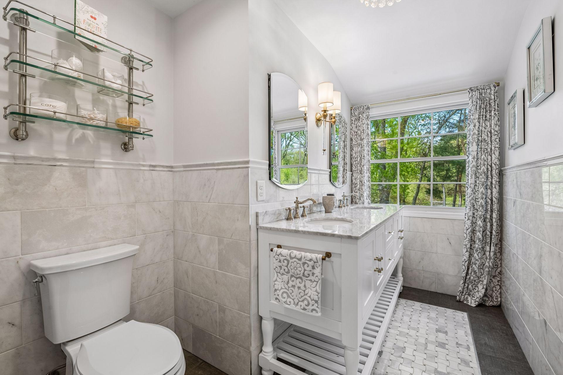 New upper-level full bath