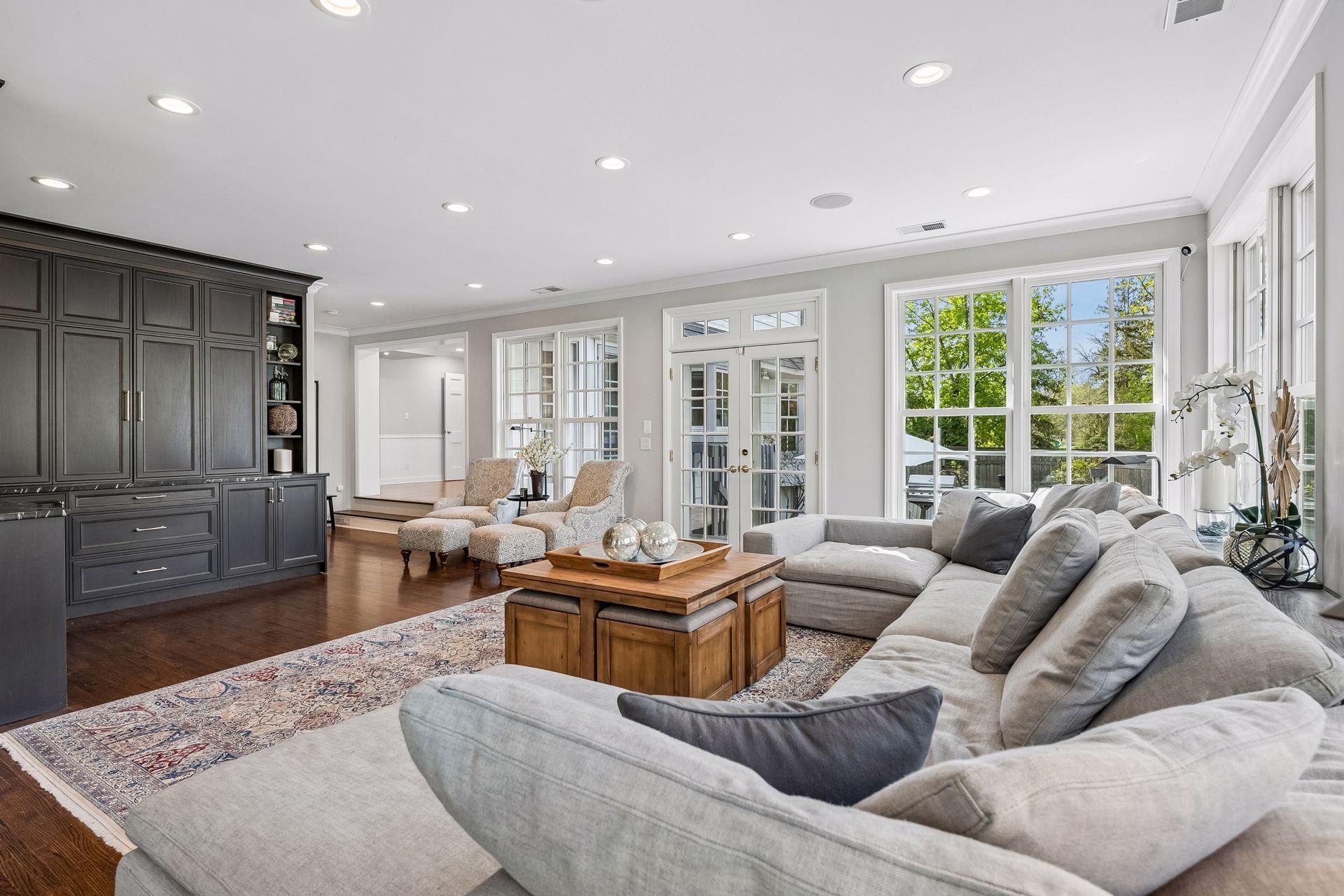 Walls of windows