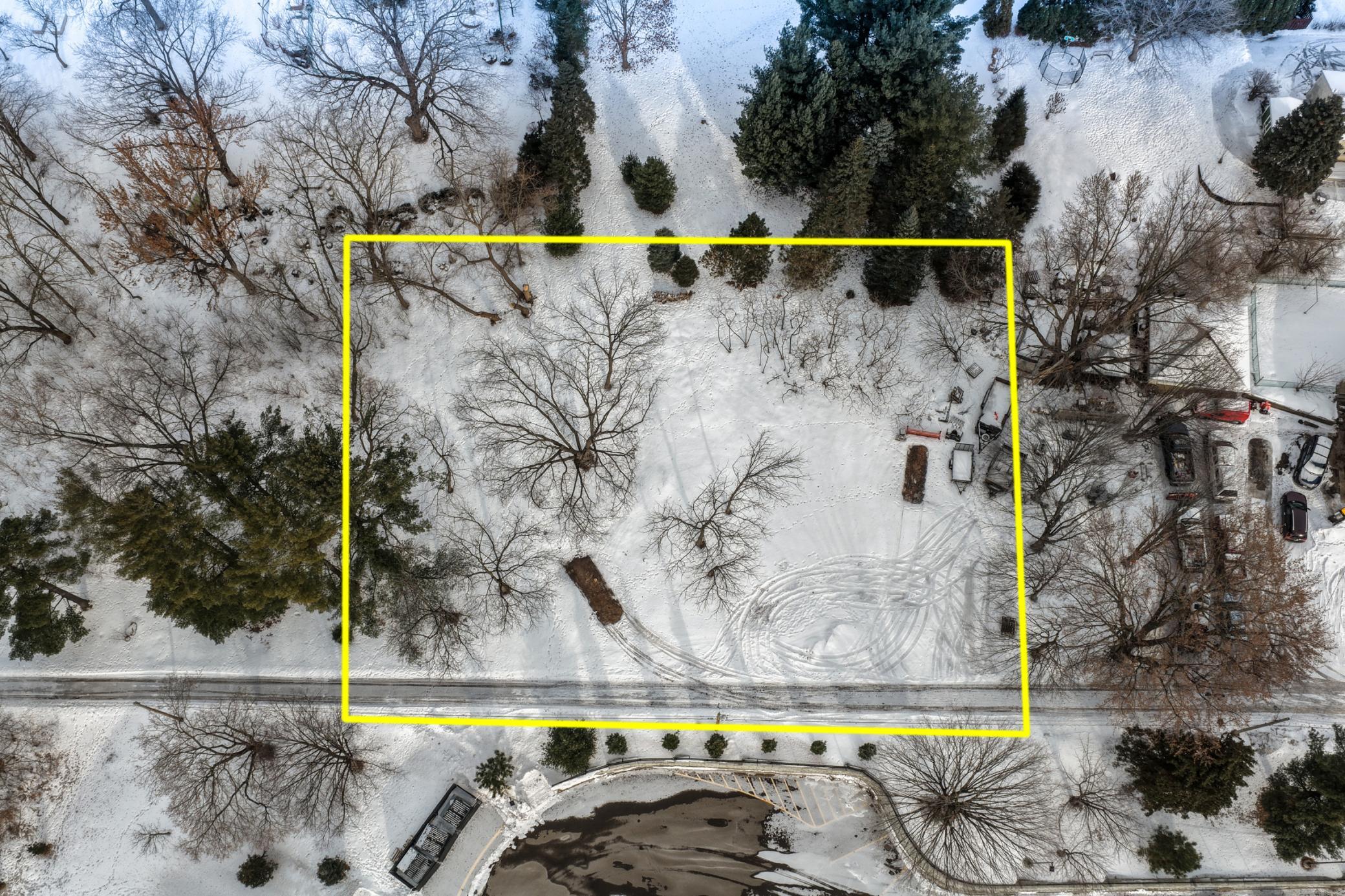 Aerial Photo Directly Overhead With Property Lines