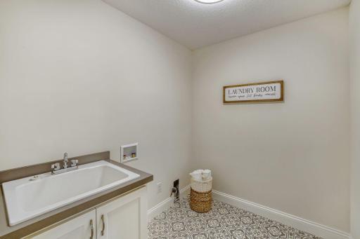 2871 Trinity Drive, Shakopee, MN 55379