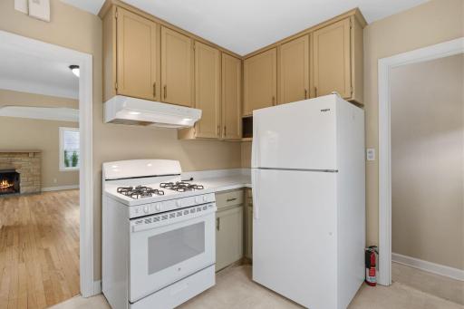 749 Cottage Avenue W, Saint Paul, MN 55117