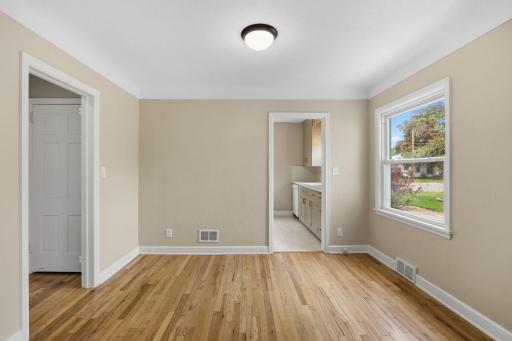 749 Cottage Avenue W, Saint Paul, MN 55117