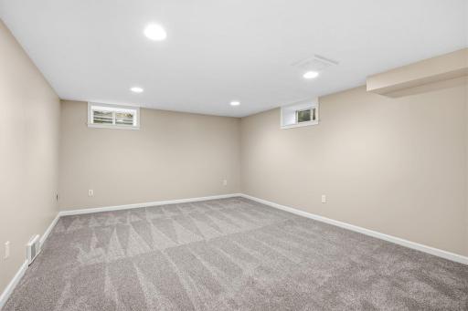 749 Cottage Avenue W, Saint Paul, MN 55117