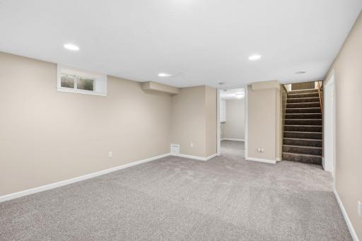 749 Cottage Avenue W, Saint Paul, MN 55117