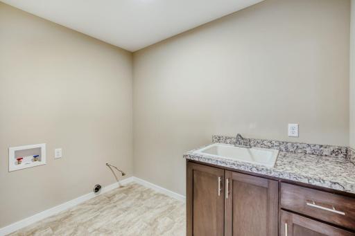 6110 Lakeland Avenue N, Minneapolis, MN 55428