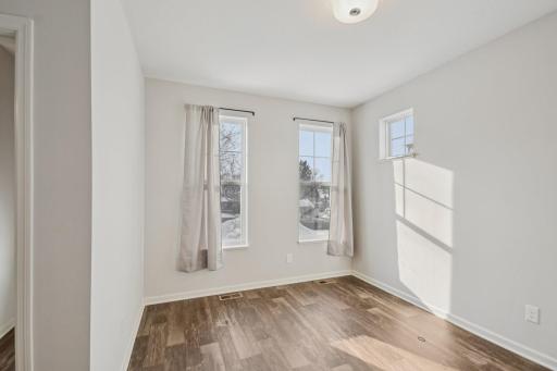 2278 Polar Way, North Saint Paul, MN 55109