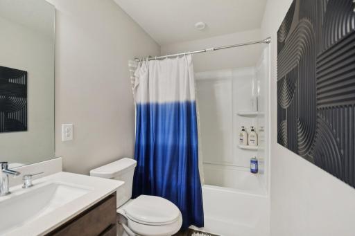 2278 Polar Way, North Saint Paul, MN 55109