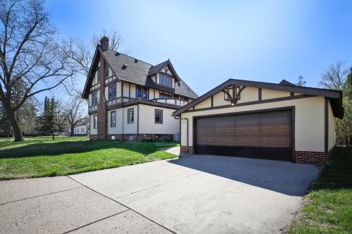 929 Elm Avenue E, Waseca, MN 56093