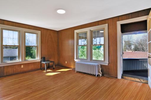 929 Elm Avenue E, Waseca, MN 56093