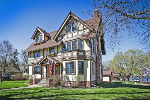 929 Elm Avenue E, Waseca, MN 56093