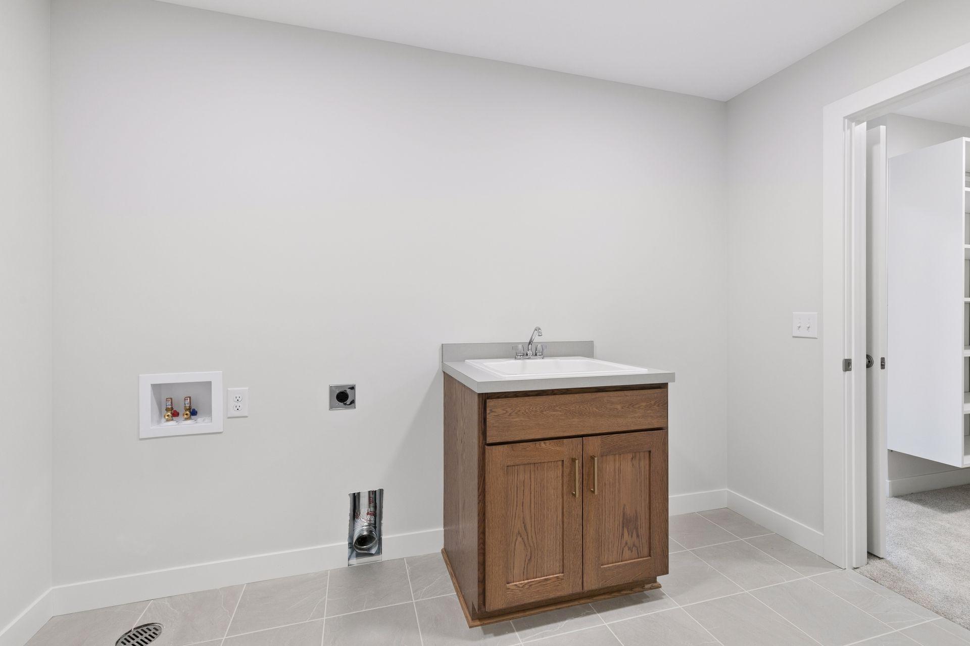 Laundry room connected to Primary WIC