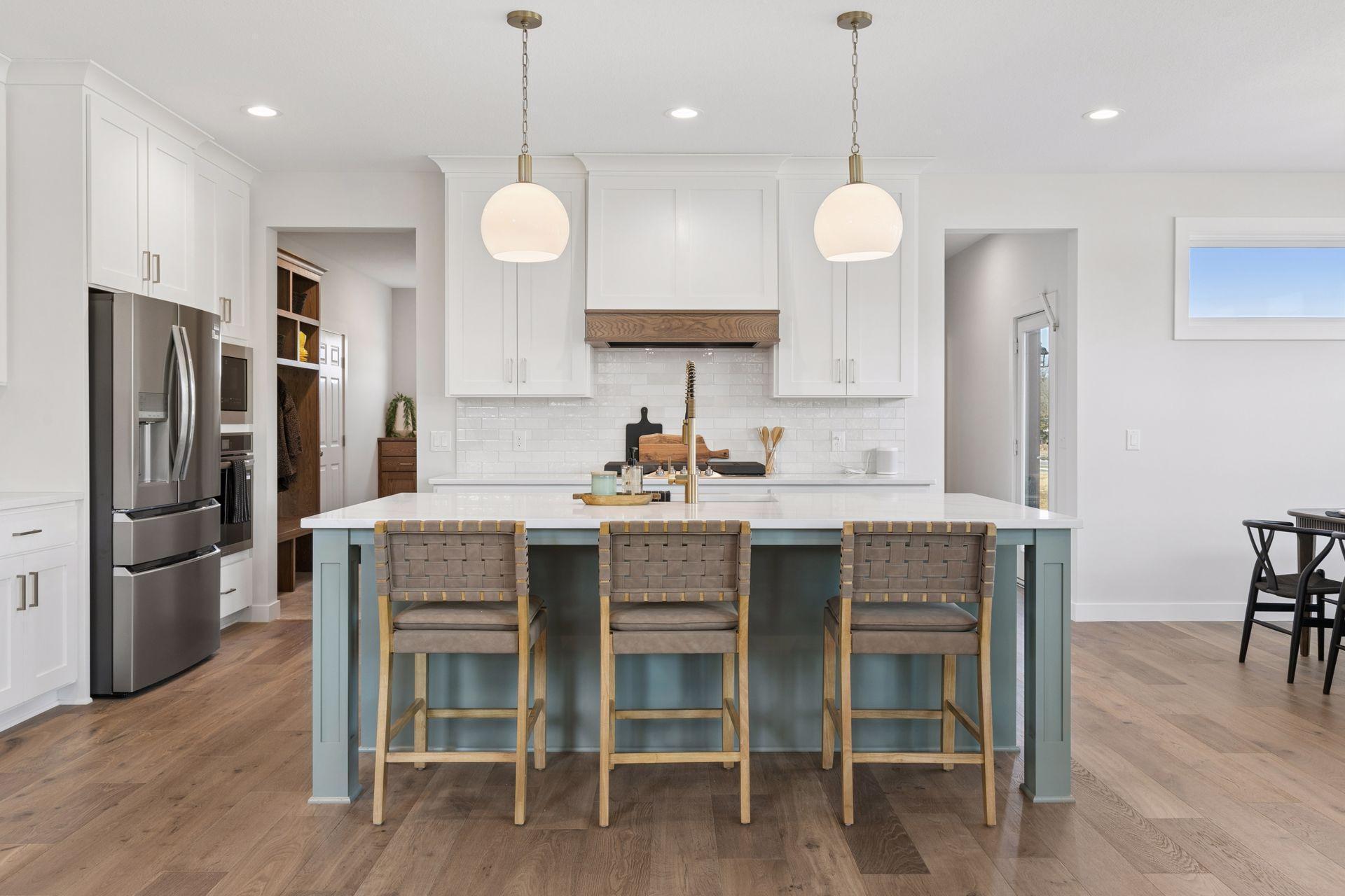 Bright kitchen with beautiful 54" cabinets