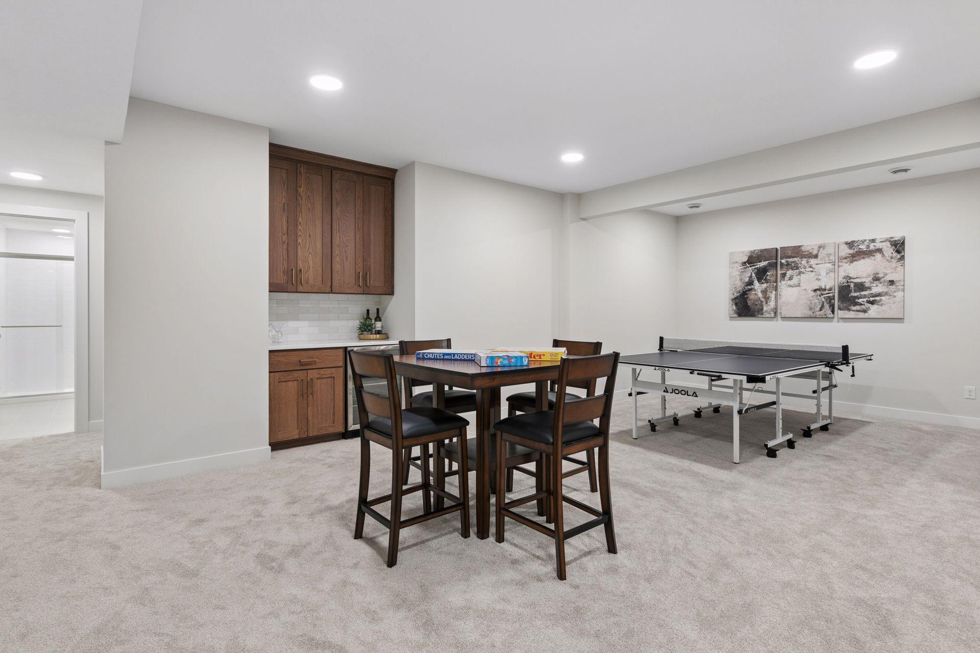 Game Room with dry bar