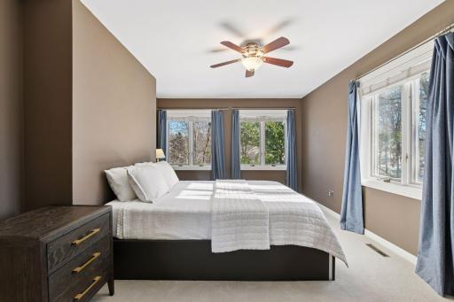45 Gideons Point Road, Excelsior, MN 55331