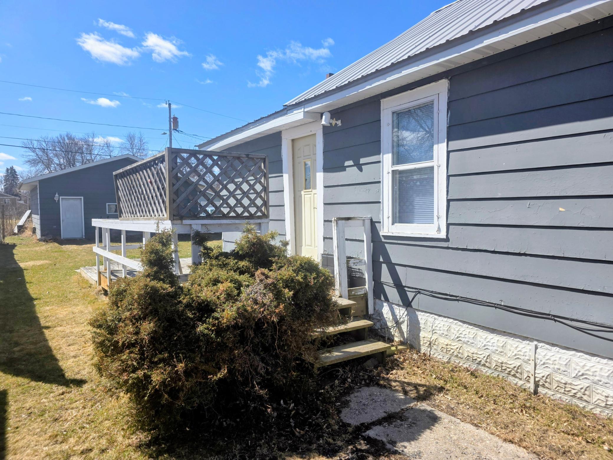 Welcome to 611 9th Street!