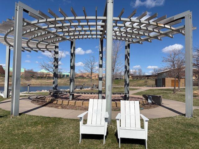 Relax & enjoy the scenery