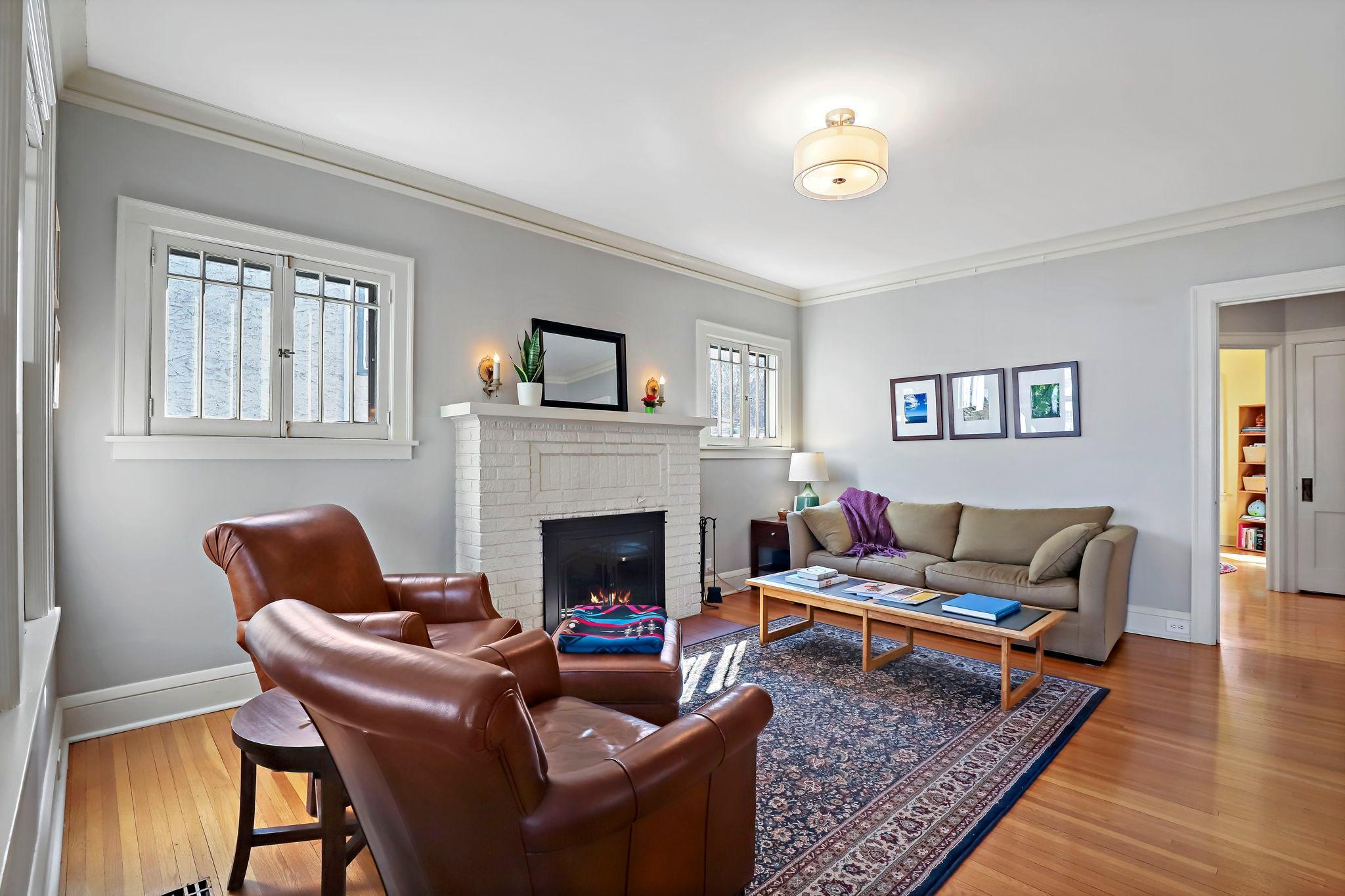 32-web-or-mls-5052 Morgan Ave, Minneapolis, MN_0013.jpg