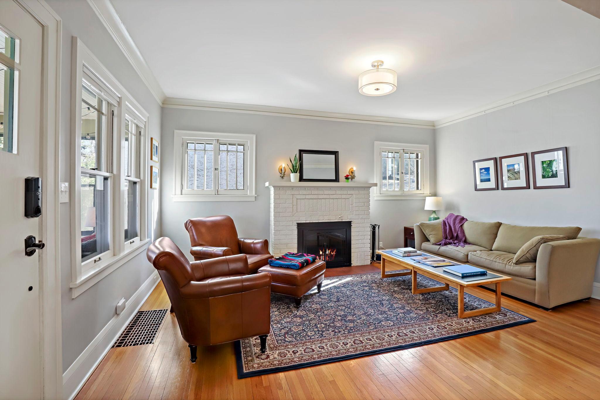 13-web-or-mls-5052 Morgan Ave, Minneapolis, MN_0052.jpg