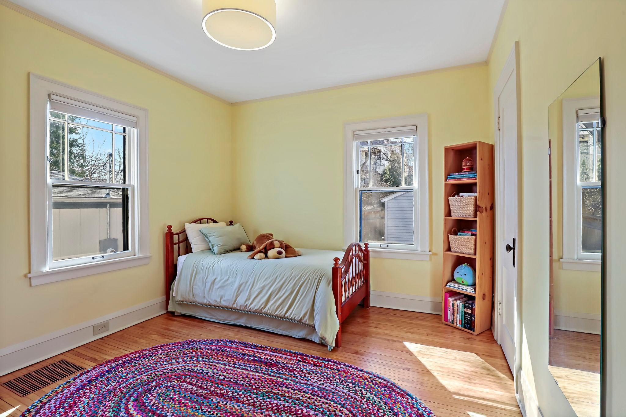 46-web-or-mls-5052 Morgan Ave, Minneapolis, MN_0027.jpg