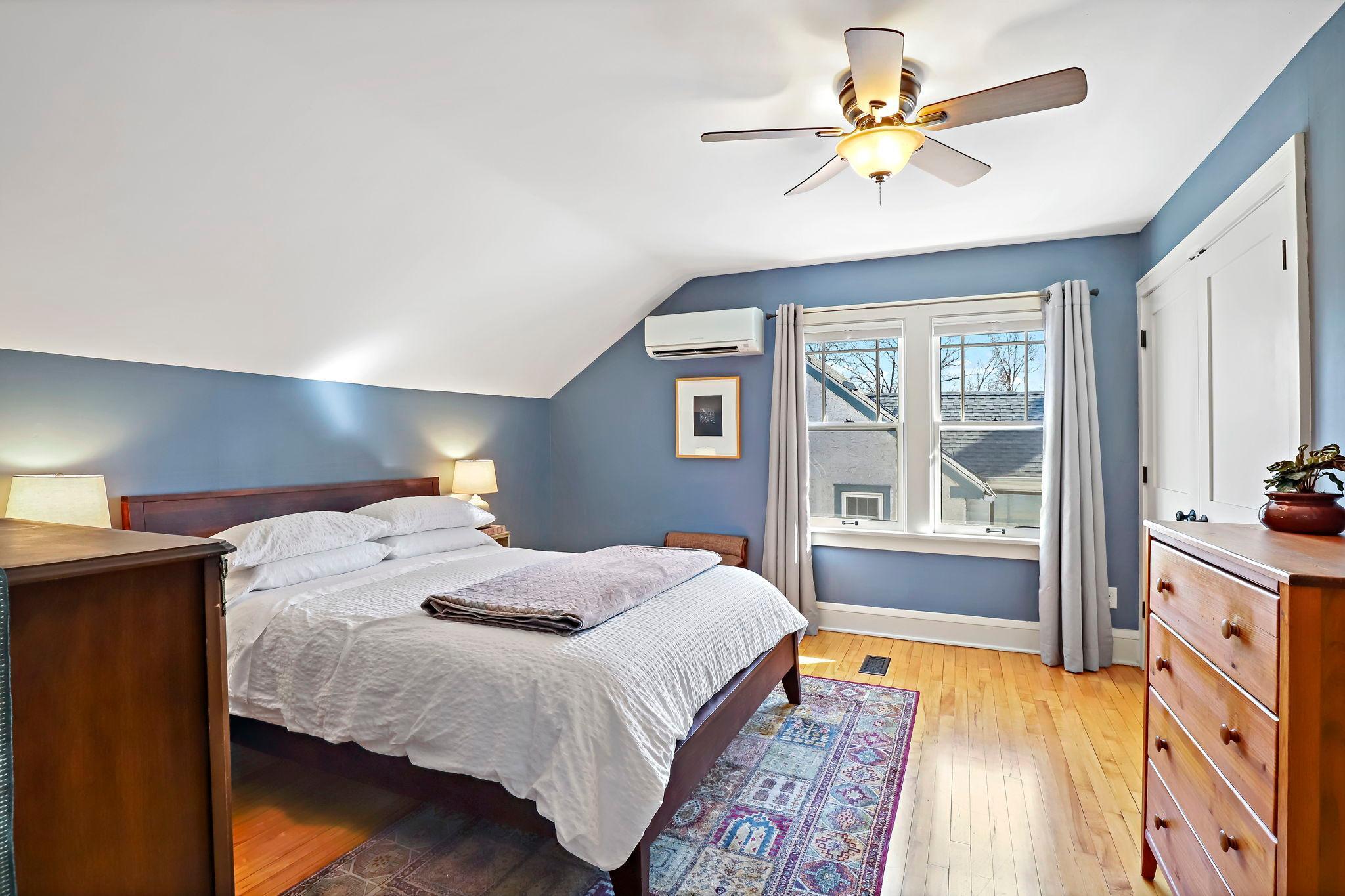 53-web-or-mls-5052 Morgan Ave, Minneapolis, MN_0034.jpg