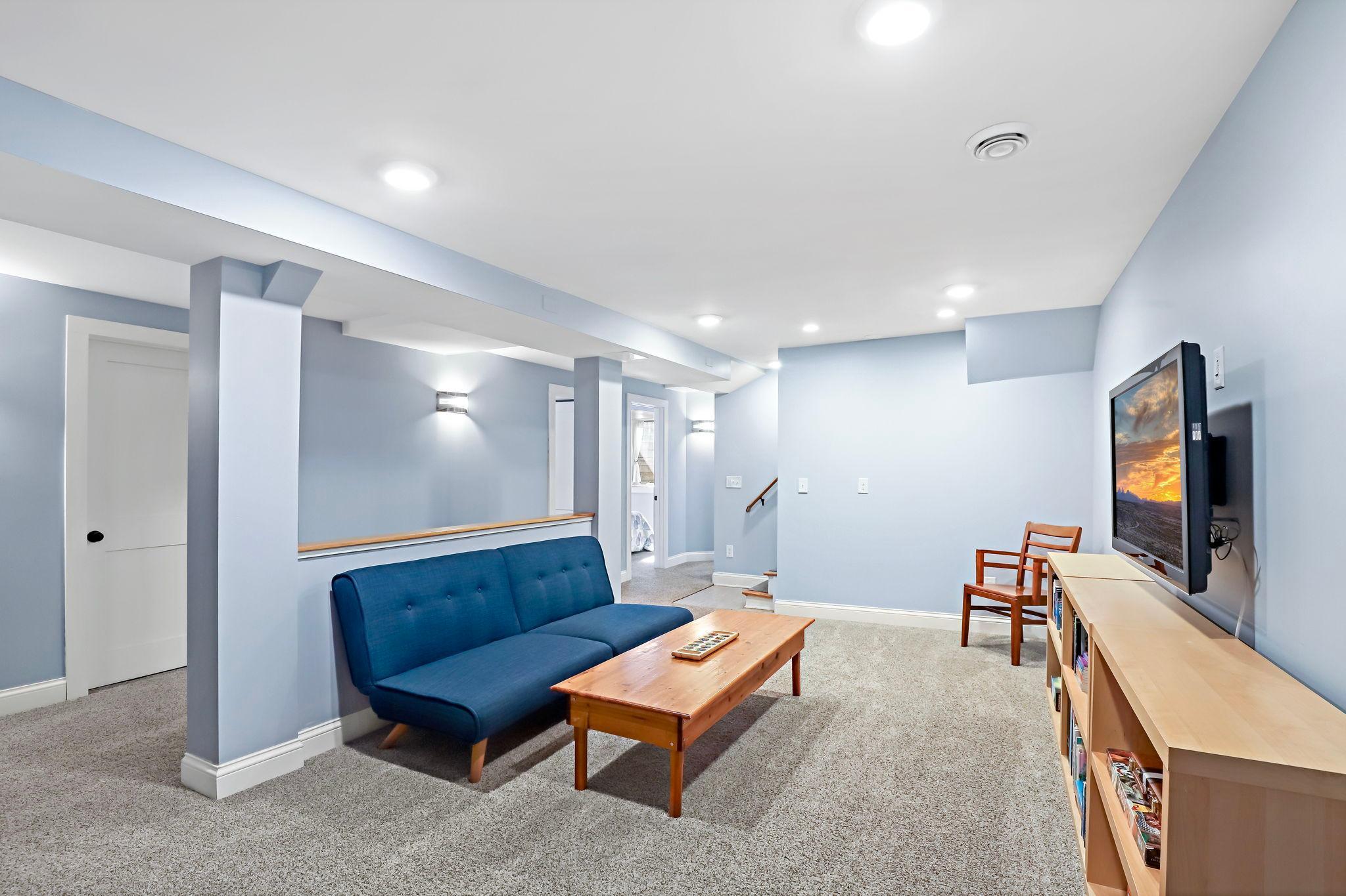 4-web-or-mls-5052 Morgan Ave, Minneapolis, MN_0043.jpg